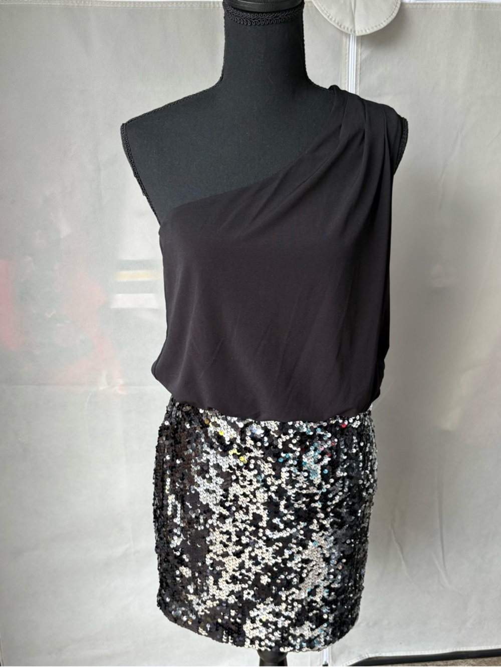 One-Shoulder Black Sequin Mini Skirt Dress